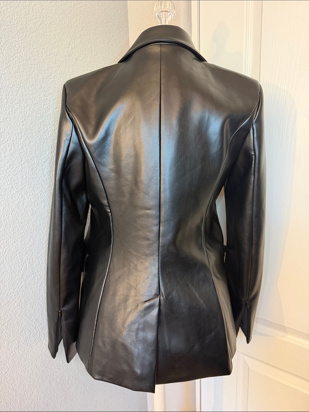 Good American Black Faux Leather Tailored Blazer Size Medium - Picture 6 of 10